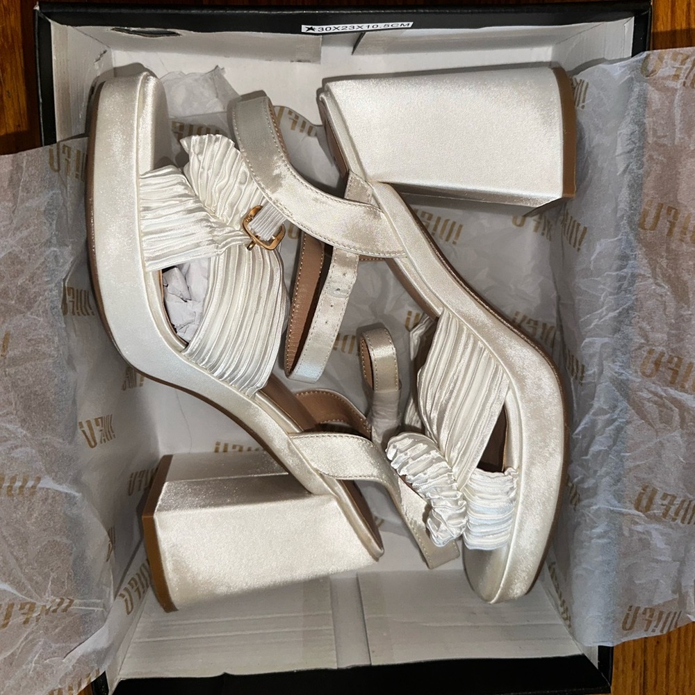IDIFU Pleated Bow Platform Open Toe Chunky Heel Sandals - Picture 10 of 10